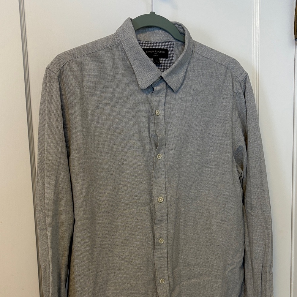 Banana Republic Men's Gray Button-Up Shirt slim fit medium
